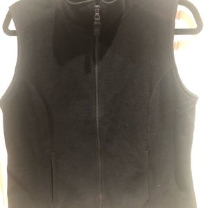 Women’s Fleece Zip-up vest